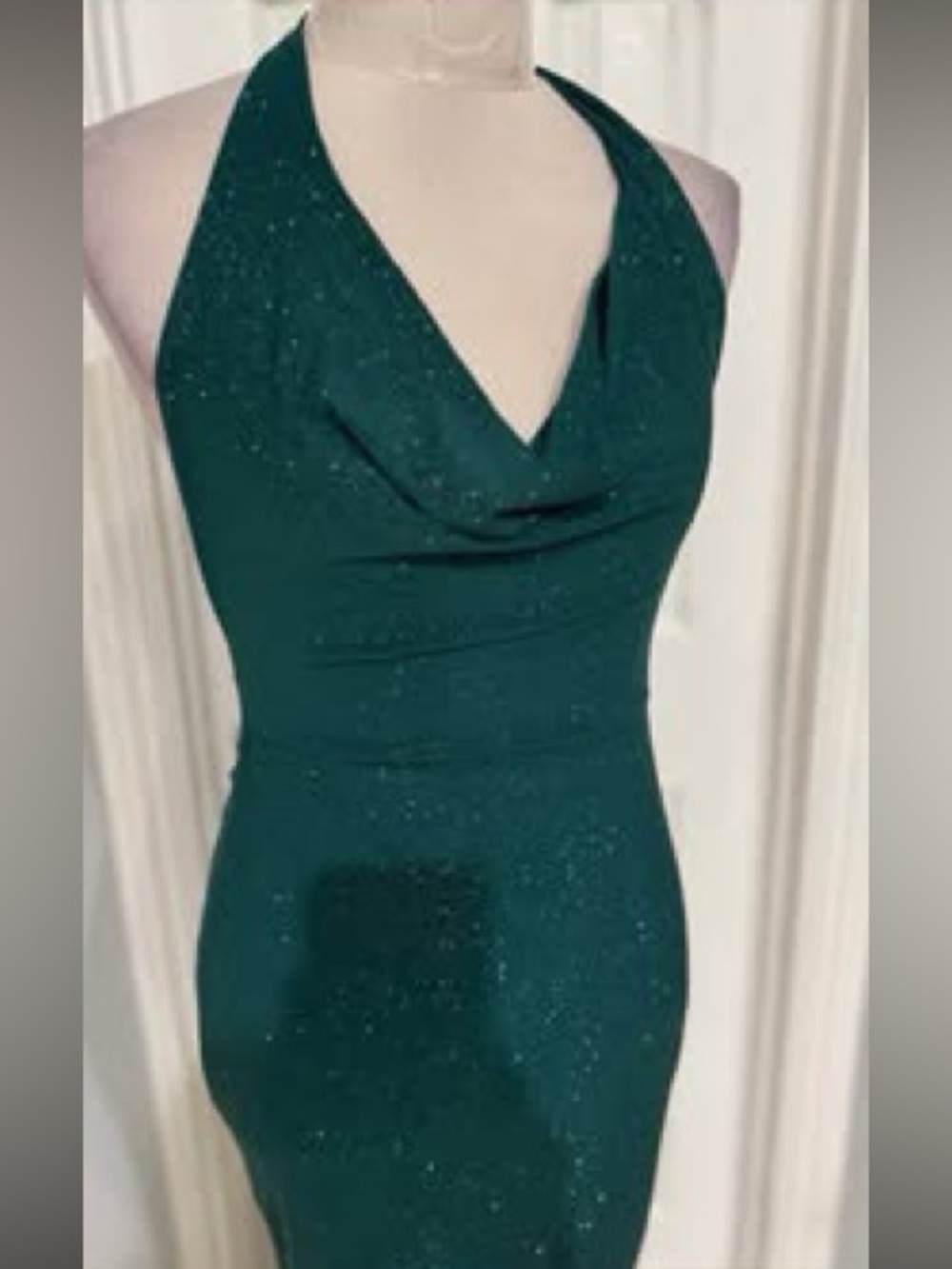 Brand new WINDSOR Halter Cowl Neck Emerald Green Sparkle Dress size Large